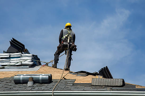 Professional Roof Replacement technician working in Bensenville, IL